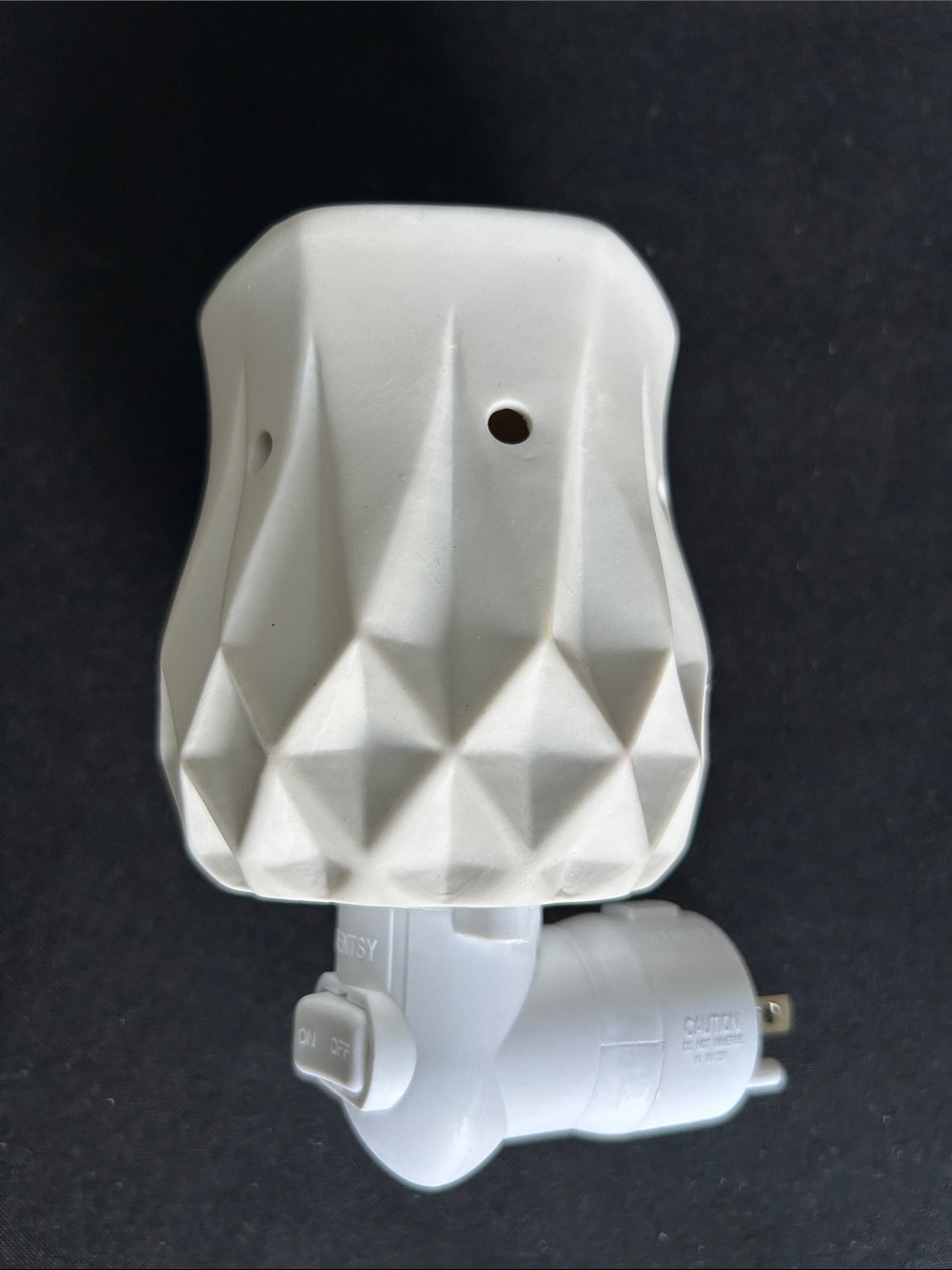Scentsy White Geometric Ceramic Plug-In Warmer